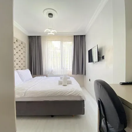 Chic Studio 1 Min To Trump Mall And Metro In Sisli Istanbul
